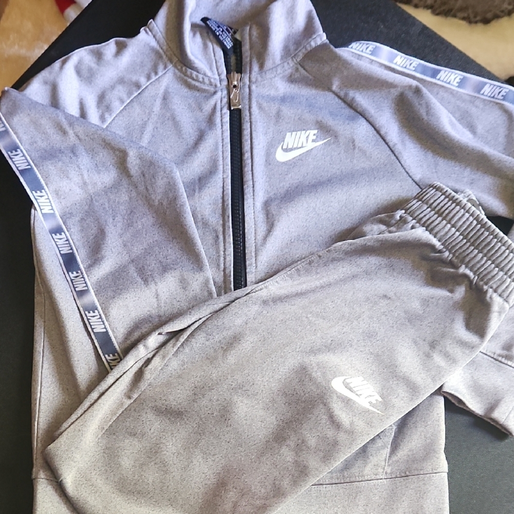 Nike Heather Gray Athletic Tracksuit
